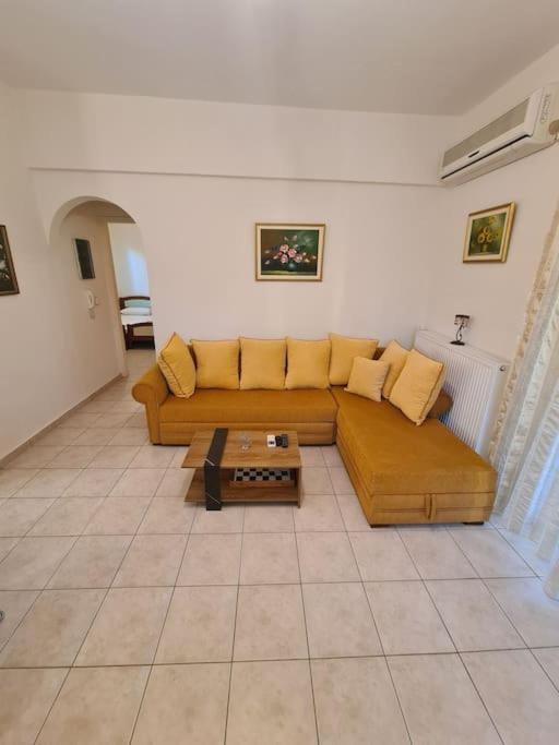 Apartment For A Relaxing Vathi (Aegina)
